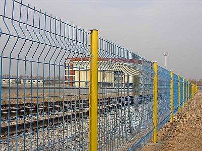 铁路护栏网采购应该主要注重哪些特征呢